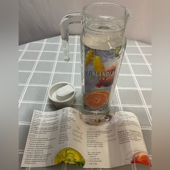 Finlandia Vodka 1999 Clear Texture Glass Pitcher Carafe Lid Mixology Recipes Jug - Picture 7 of 9